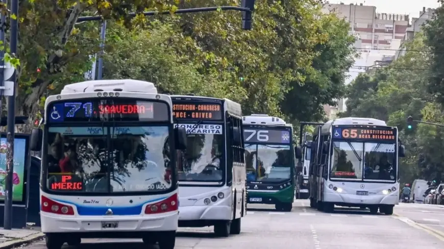 Paro de colectivos: más de 300 líneas sin servicio en el AMBA por conflicto salarial